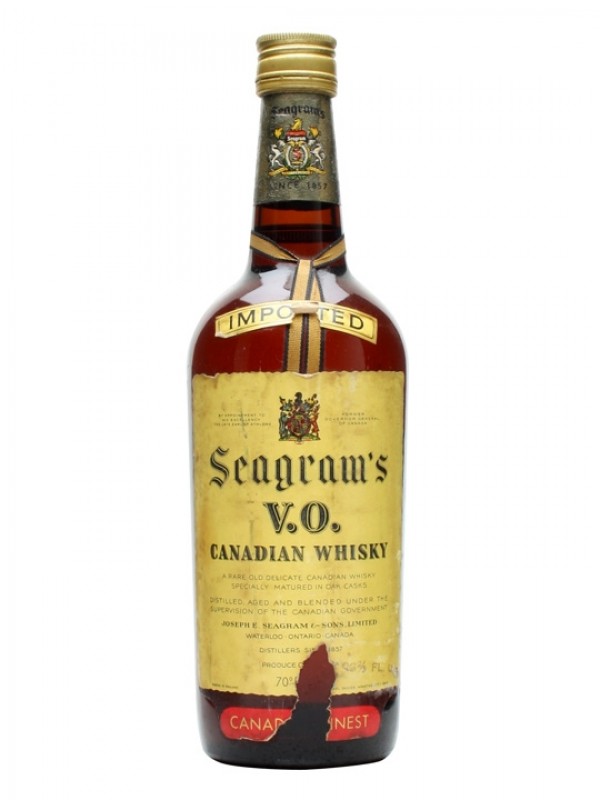 Seagram's VO Canadian Whisky Bottled 1970s